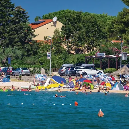 Cozy In Appartement Sveti Filip i Jakov