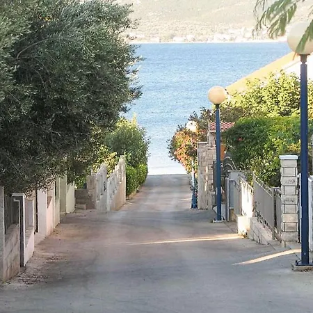 Appartement Cozy In Sveti Filip i Jakov